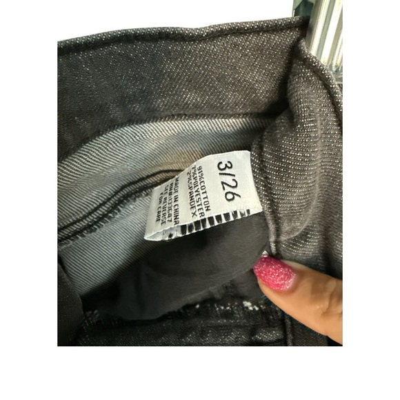 Celebrity Pink Balck Denim Shorts size 3/26 - Picture 2 of 4